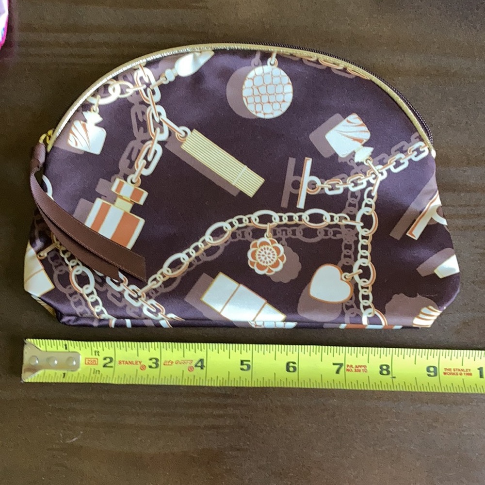 4 Makeup Bags - Picture 5 of 6